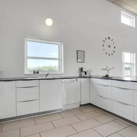 Holiday home Vitori - 800m From The Sea In Nw Jutland By Interhome