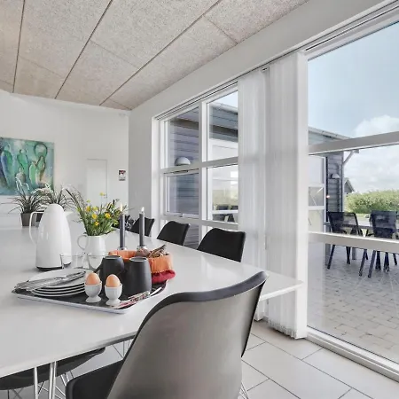 Holiday home Vitori - 800m From The Sea In Nw Jutland By Interhome Lokken